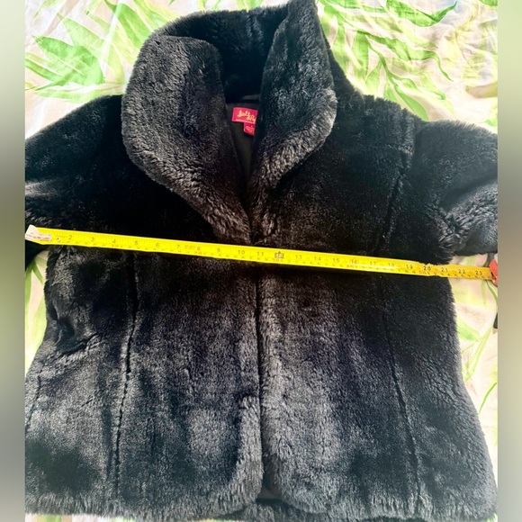 Black Faux Fur Coat - Picture 5 of 6